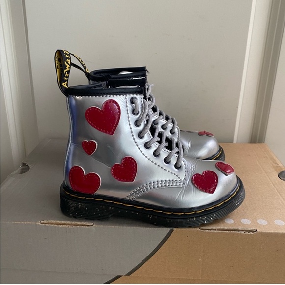 Limited Edition Dr. Martens Heart Boots. Kids 7 - Picture 8 of 9